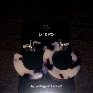 NWT J Crew flat tortoise hoop earrings